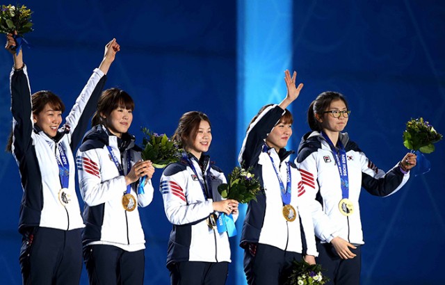 Short_Track_3000m_Relay_Sochi_Article_05
