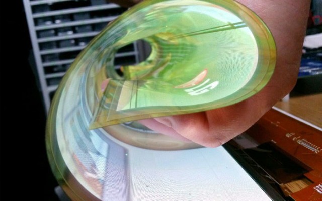LG_FlexibleOLED_L2