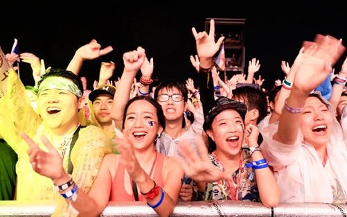 2013_PENTAPORT_Fans_08