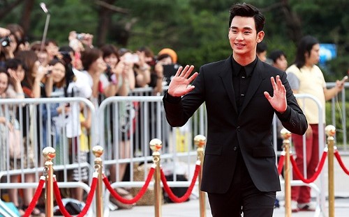 ·¹µåÄ«Æê ¹â´Â ±è¼öÇö