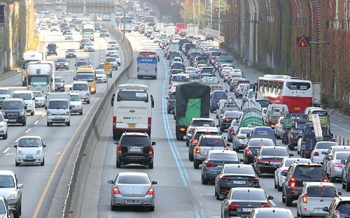 ÀÚµ¿Â÷ µî·Ï 2õ¸¸´ë ³Ñ¾ú´Ù