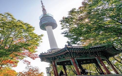 Seoul_Symbol_Mountain_Namsan_01