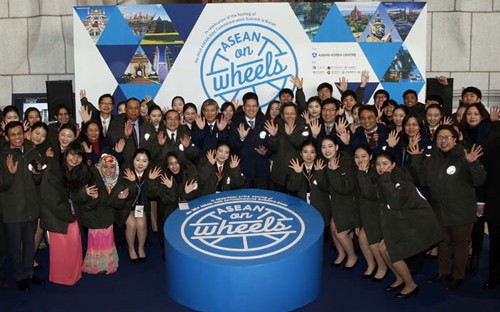 ASEAN_Roadshow_1203_L1