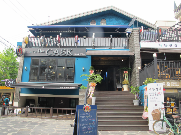 Hapjeong cafe st 10