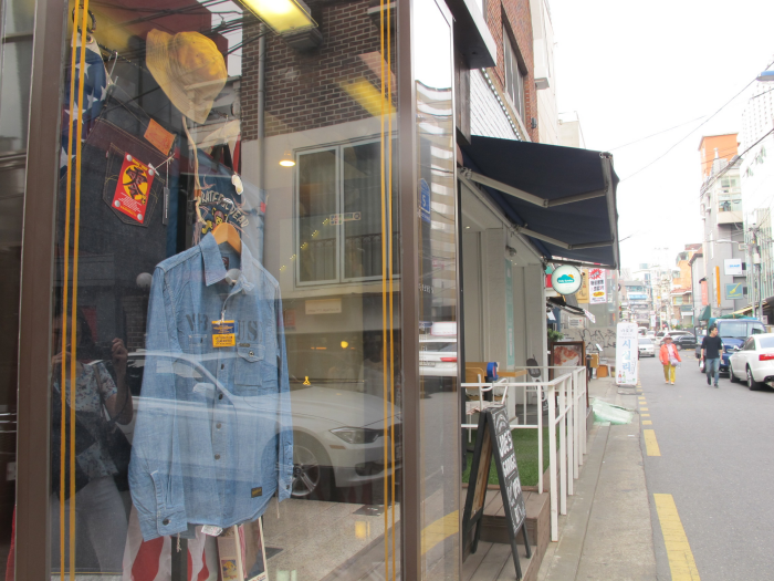 Hapjeong cafe st 12