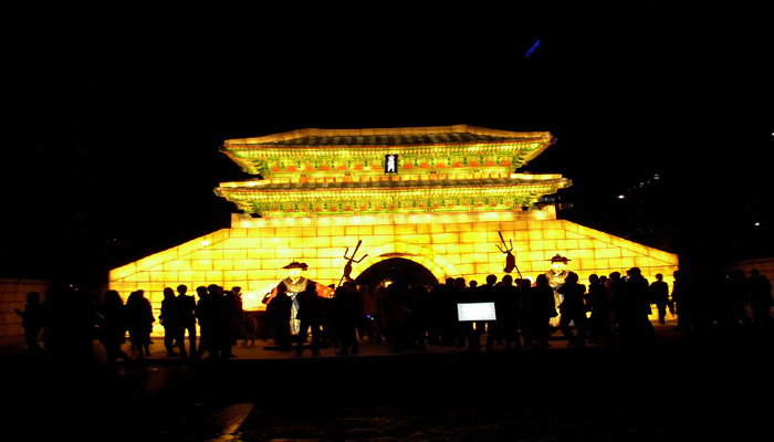 1280px-2011_Seoul_lantern_festival_-_334
