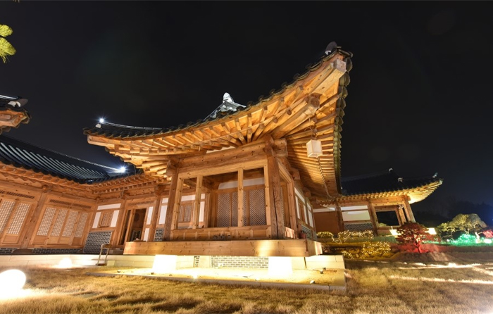 Ilsan-Hanok-Village_02