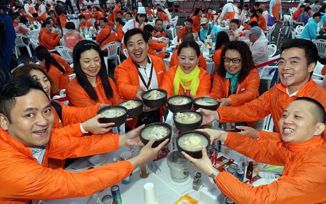 맛있는 삼계탕 건배