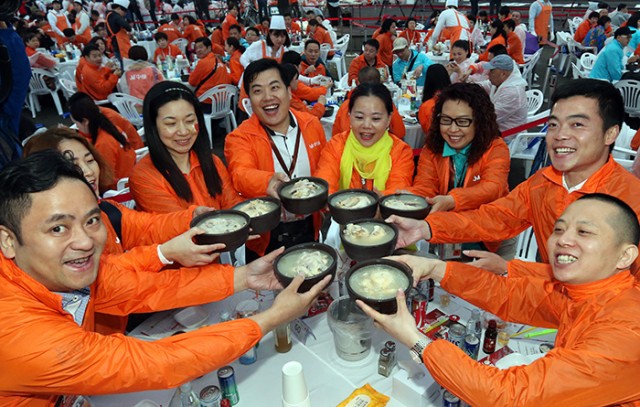 맛있는 삼계탕 건배
