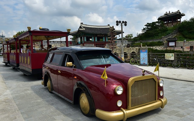 suwon_royal_vehicle_l1