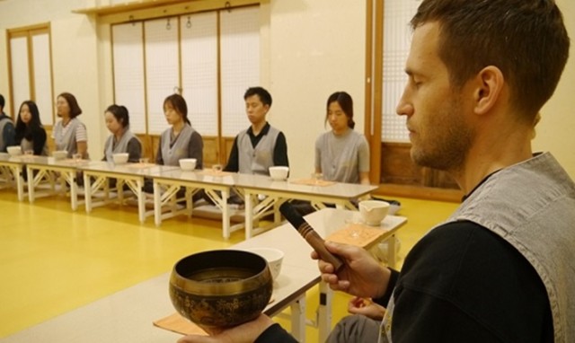 templestay_meditation_in1